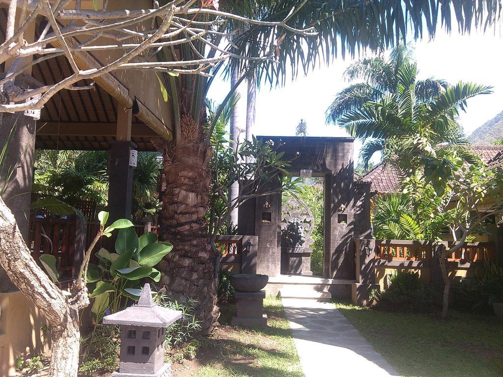 Alami Resort, Restaurant And Dive Center Amed Екстериор снимка